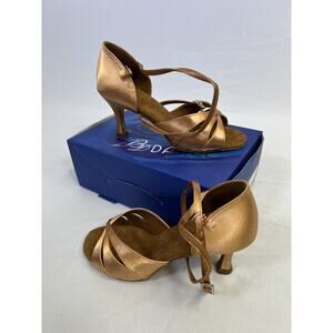New With Box Women’s Latin Rhythm Dance Shoes BD Dance Tan Satin US Size 8